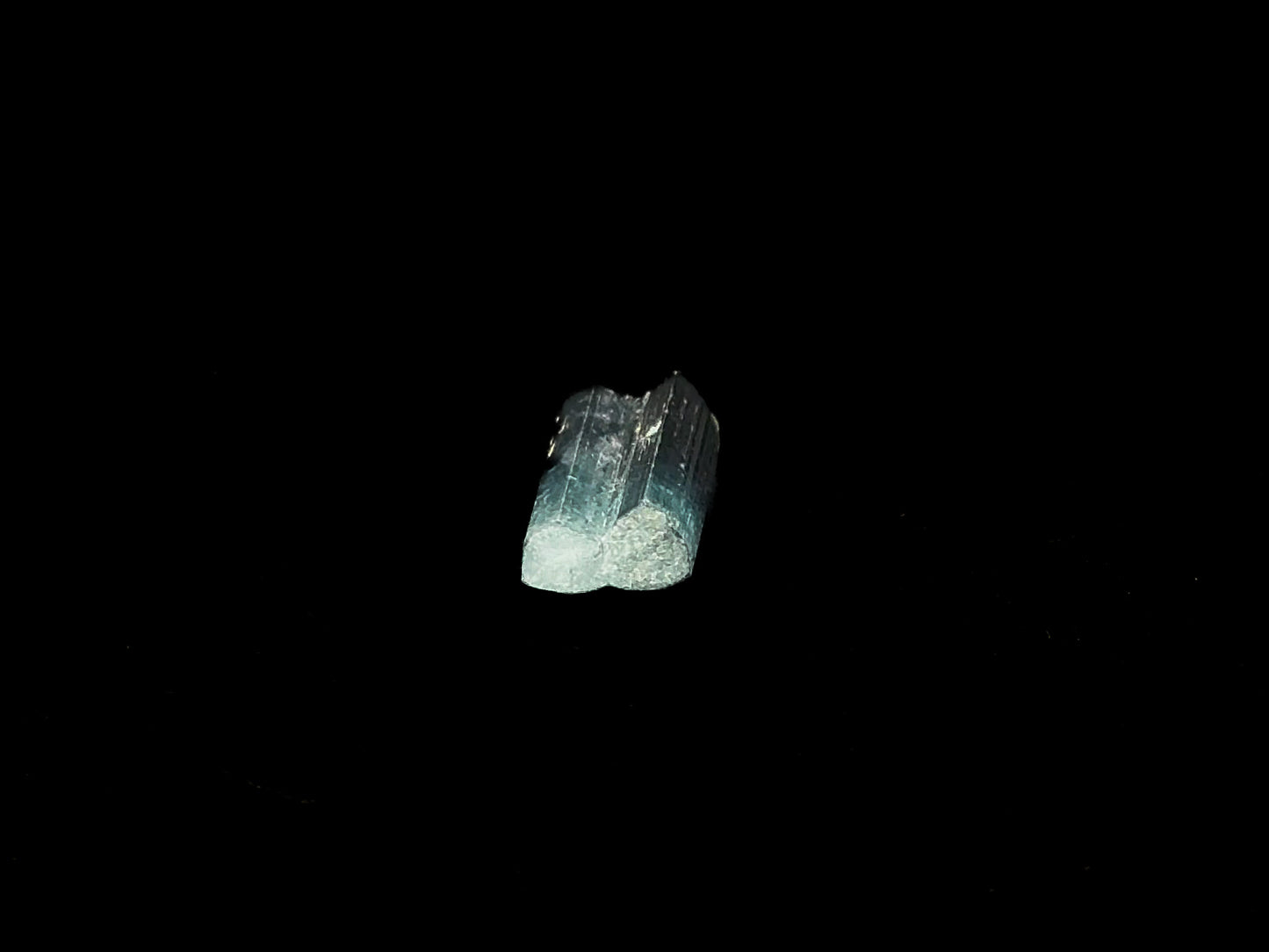Two-Tone Blue Tourmaline 04