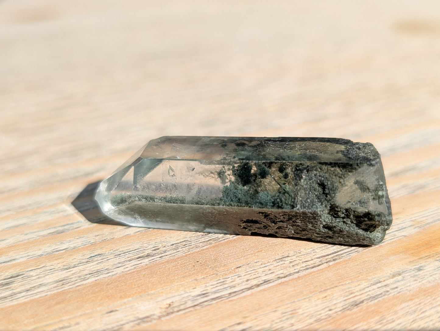 Chlorine Quartz (Moss Quartz) 023