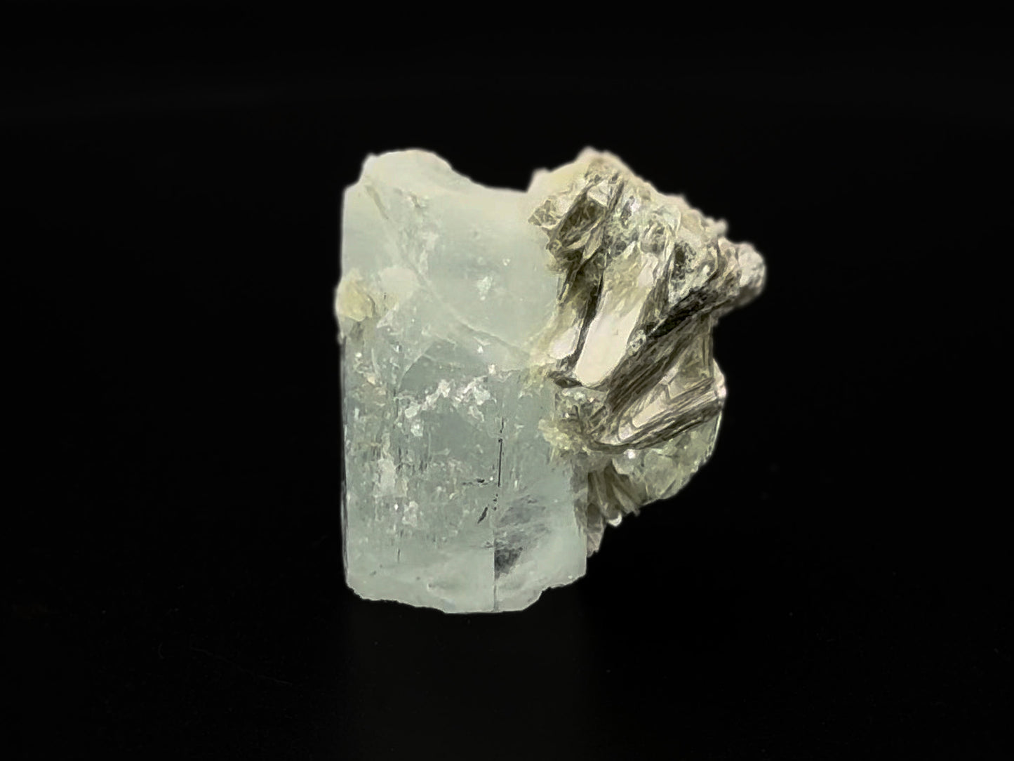Aquamarine 24
