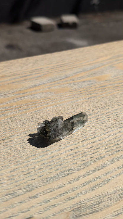Chlorine Quartz (Moss Quartz) 012