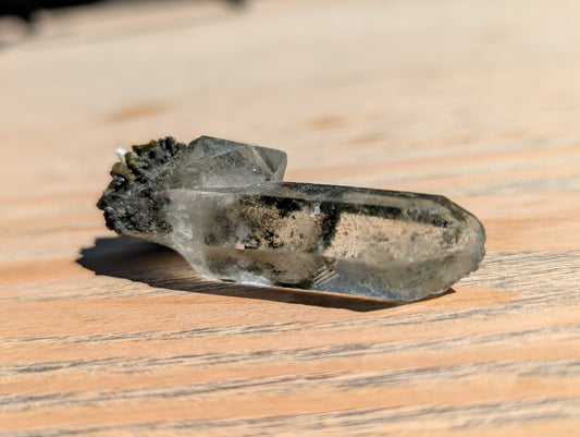 Chlorine Quartz (Moss Quartz) 012